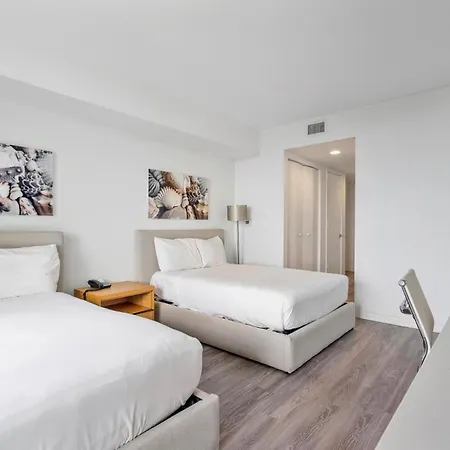 Convenient Studio At Beach Walk Resort Miami 15Th